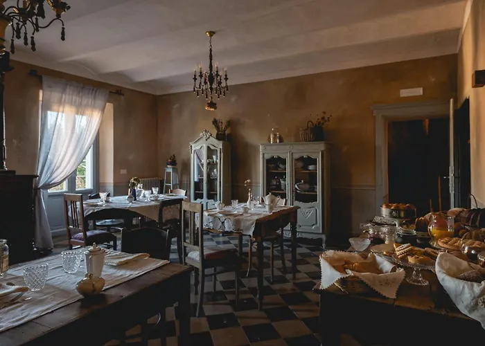 L'imbrunire Nocleg ze śniadaniem 3*